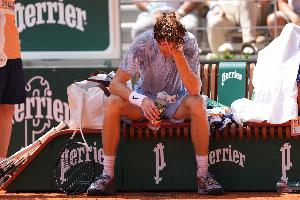 辛纳：我感到头晕目眩浑身乏力，今天早上醒来我就感觉不太舒服